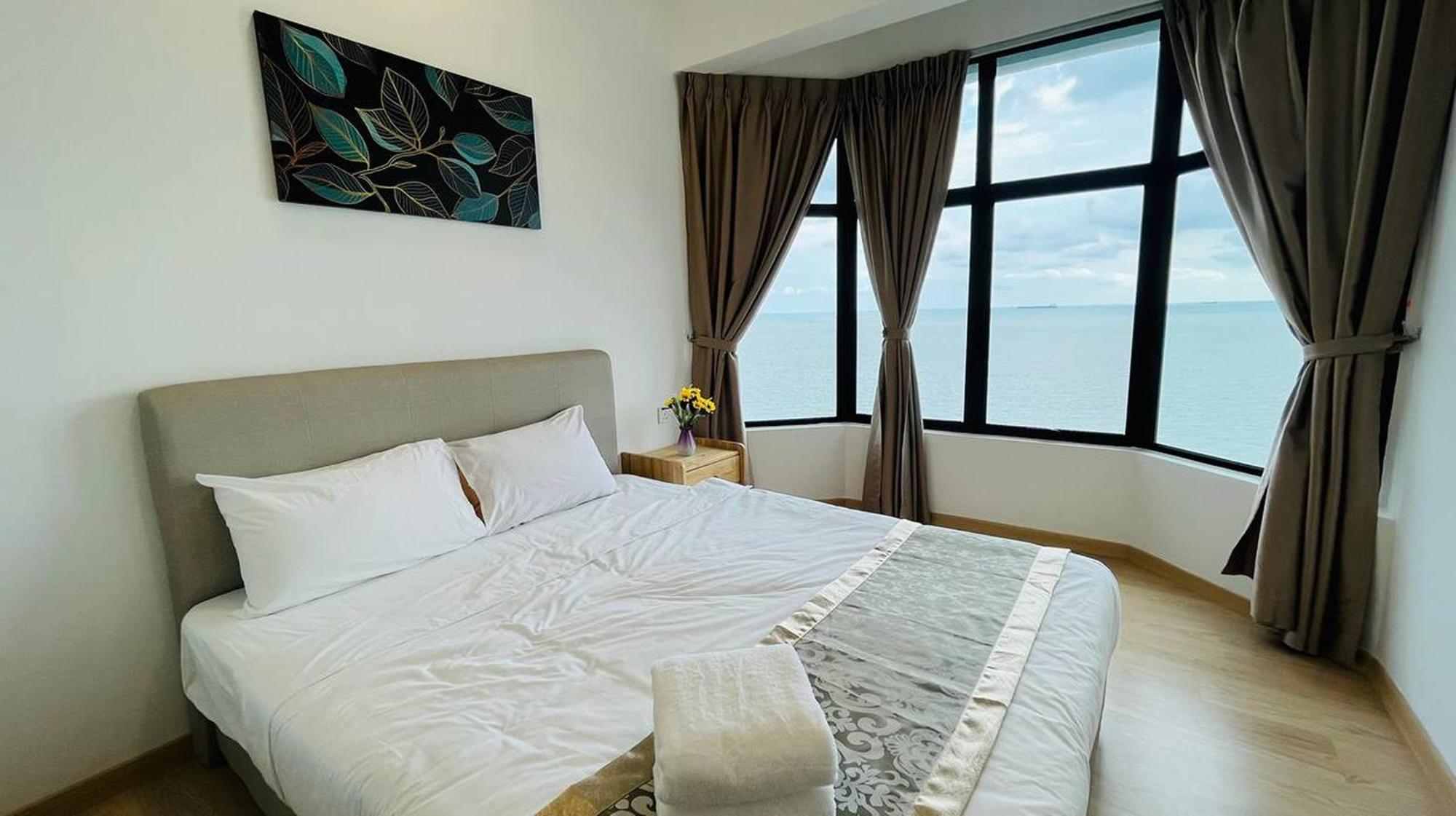 Mutiara Melaka Beach Resort By Glex Tangga Batu Bagian luar foto