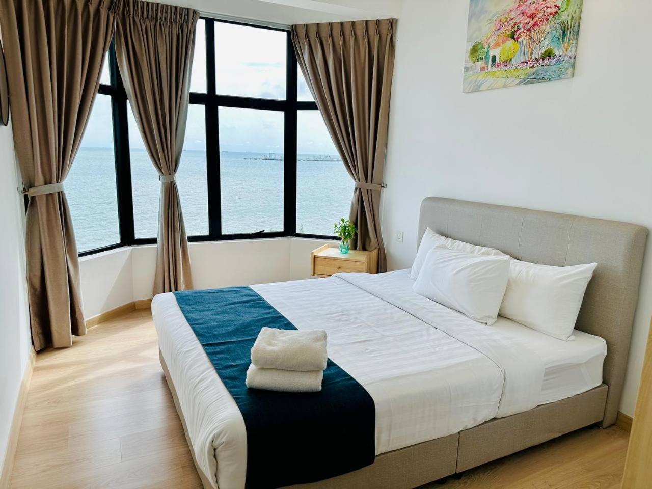 Mutiara Melaka Beach Resort By Glex Tangga Batu Bagian luar foto