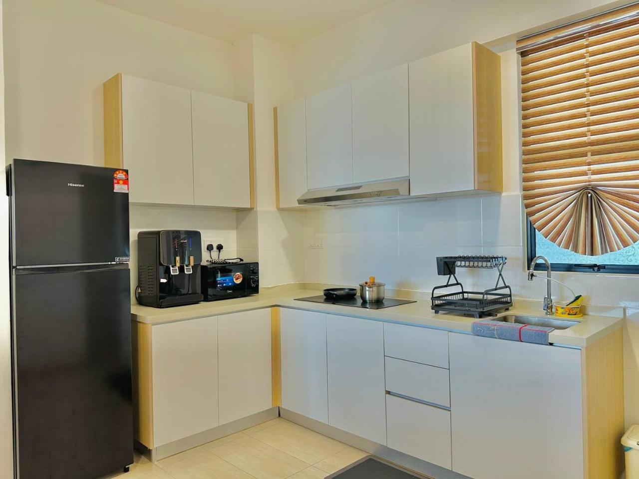 Mutiara Melaka Beach Resort By Glex Tangga Batu Bagian luar foto