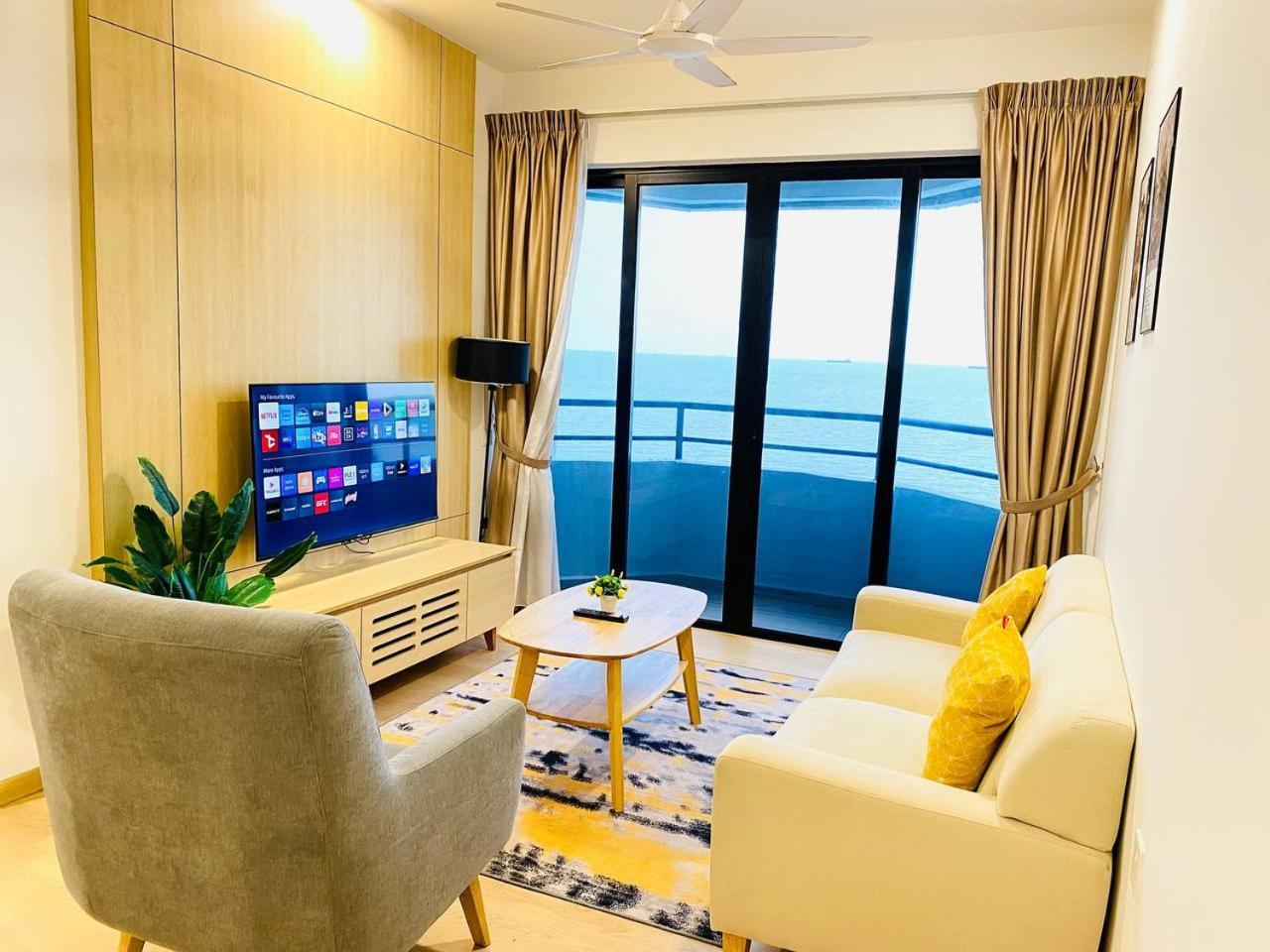 Mutiara Melaka Beach Resort By Glex Tangga Batu Bagian luar foto